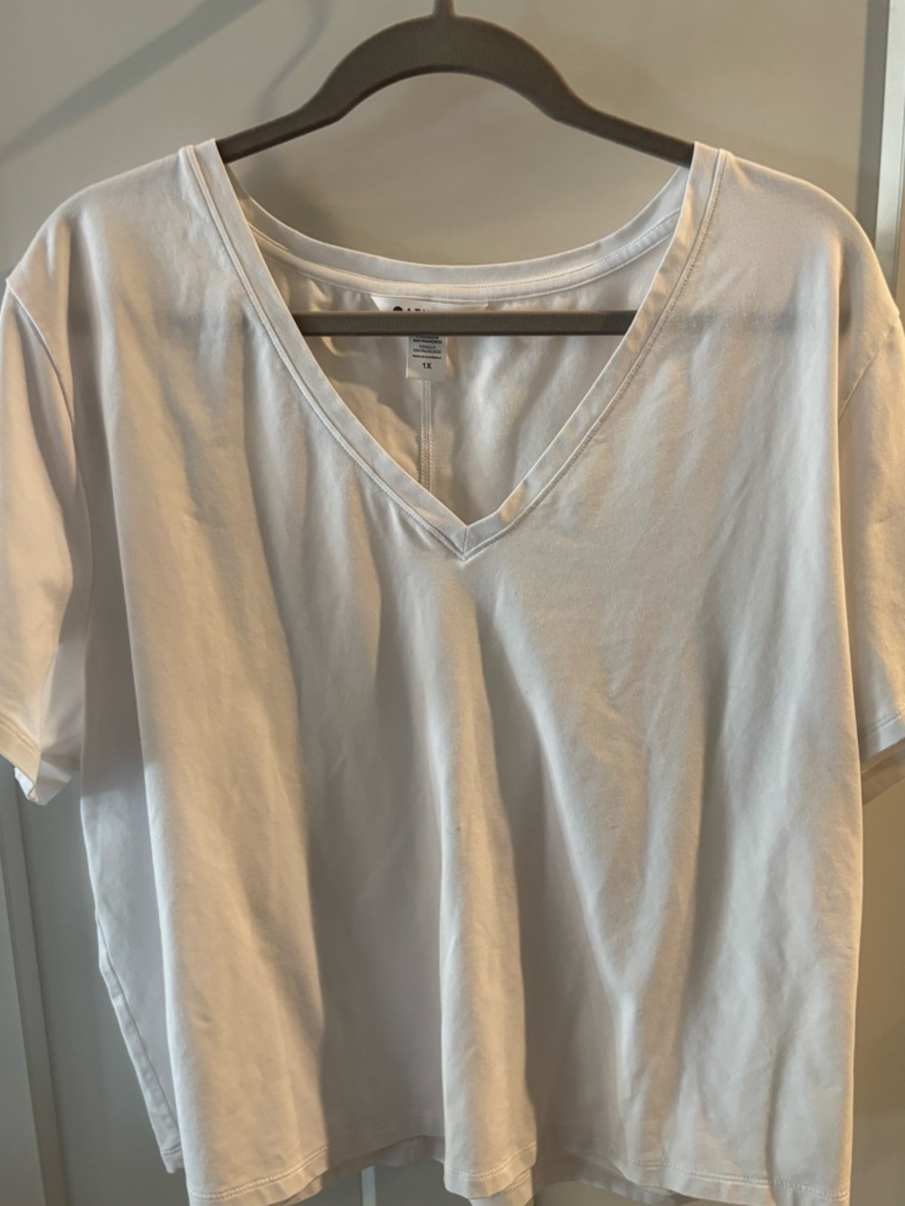 Athleta White V-Neck Short Sleeve Tee.  New no tags. Cotton/spandex